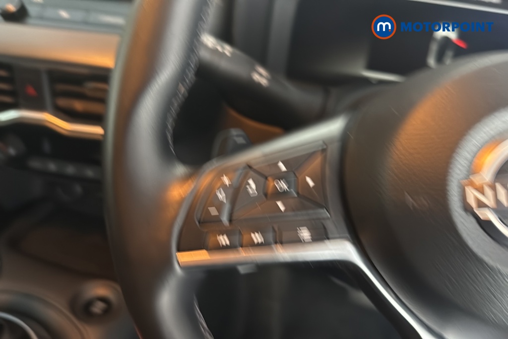 Nissan Juke N-Connecta Automatic Petrol SUV - Stock Number (1672879) - 4th supplementary image