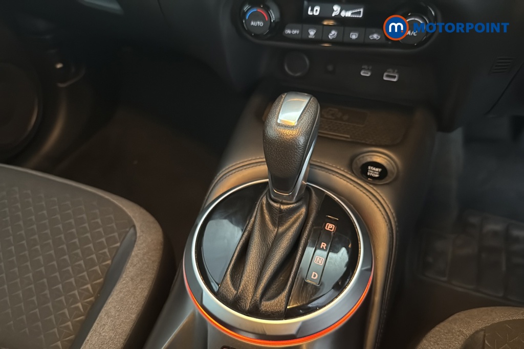 Nissan Juke N-Connecta Automatic Petrol SUV - Stock Number (1672879) - 15th supplementary image