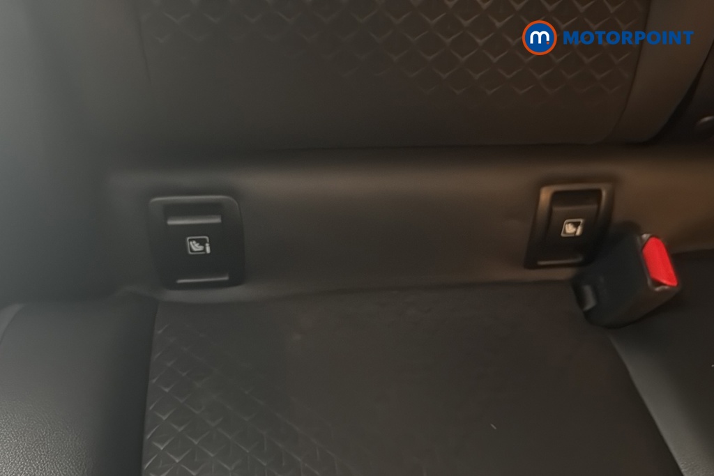 Nissan Juke N-Connecta Automatic Petrol SUV - Stock Number (1672879) - 27th supplementary image