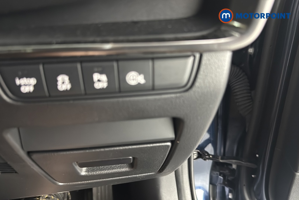 Mazda 3 Exclusive-Line Automatic Petrol Hatchback - Stock Number (1672944) - 11th supplementary image