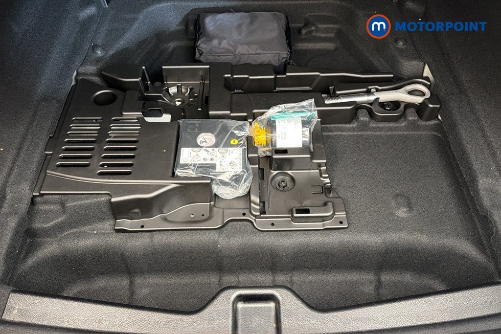 Mercedes-Benz CLA Amg Line Automatic Petrol Coupe - Stock Number (1674384) - 33rd supplementary image