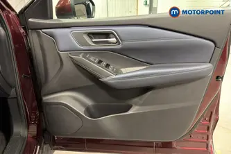 Nissan Qashqai Tekna Manual Petrol SUV - Stock Number (1674576) - 18th supplementary image