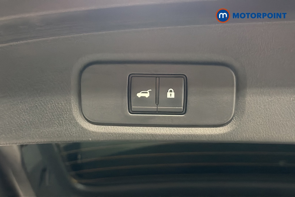 Nissan Qashqai Tekna Manual Petrol SUV - Stock Number (1674576) - 35th supplementary image