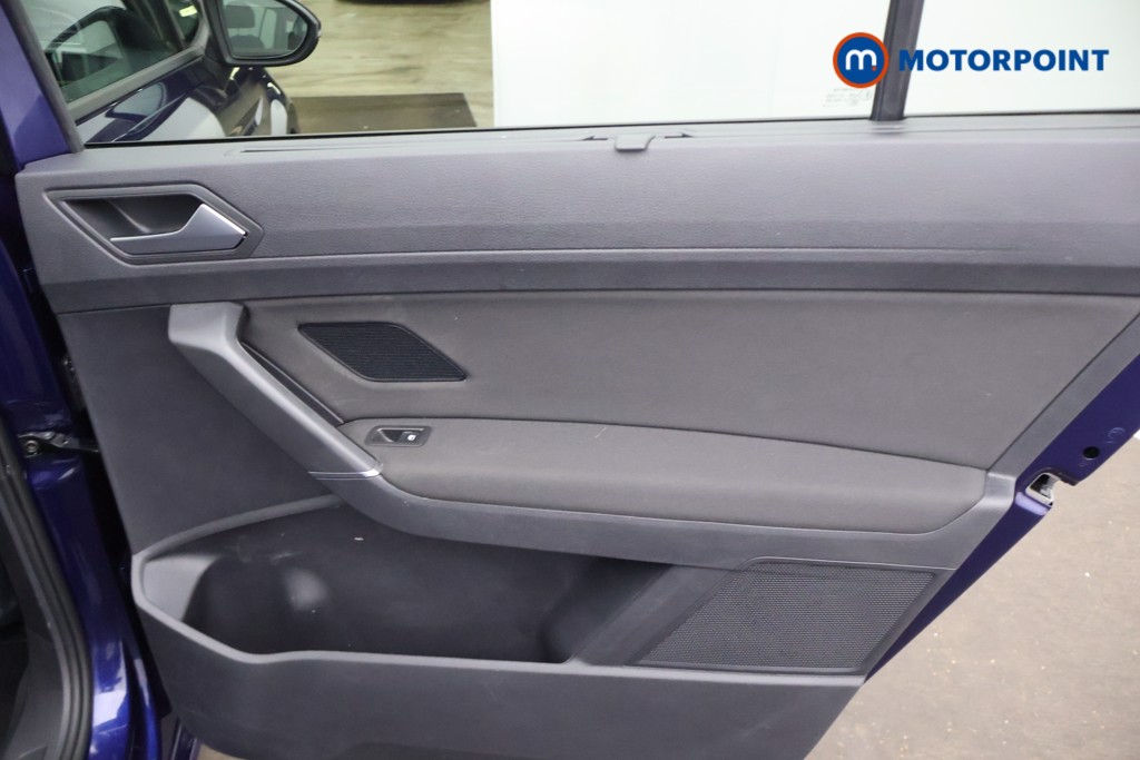 Volkswagen Touran Match Manual Petrol People Carrier - Stock Number (1675988) - 21st supplementary image