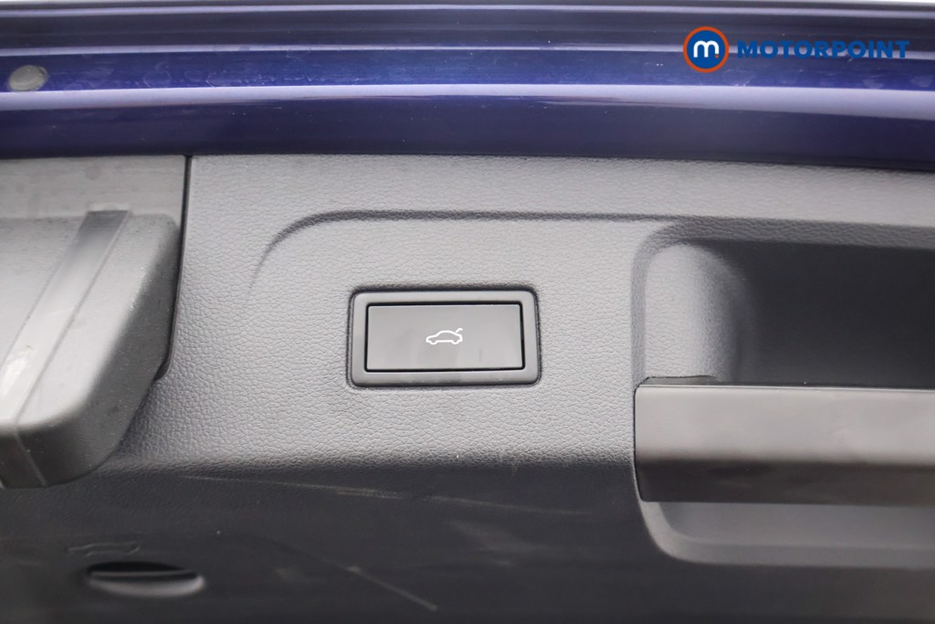 Volkswagen Touran Match Manual Petrol People Carrier - Stock Number (1675988) - 26th supplementary image