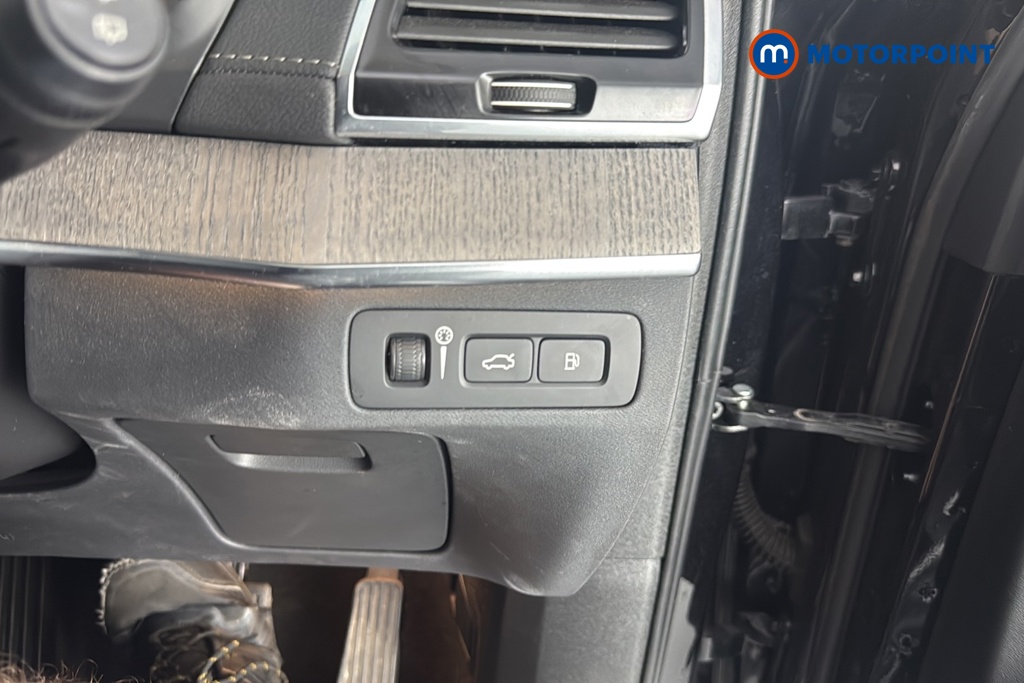 Volvo Xc90 Inscription Pro Automatic Petrol Plug-In Hybrid SUV - Stock Number (1677482) - 11th supplementary image