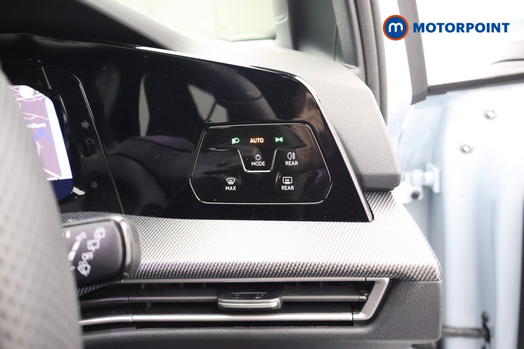 Volkswagen Golf R-Line Automatic Petrol Hatchback - Stock Number (1677676) - 7th supplementary image