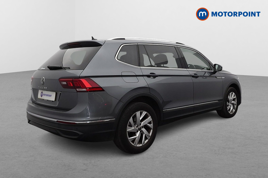 Volkswagen Tiguan Allspace Life Automatic Petrol SUV - Stock Number (1678268) - Drivers side rear corner