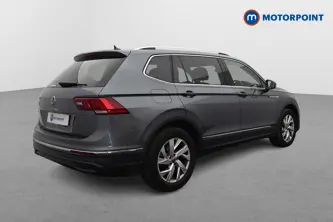 Volkswagen Tiguan Allspace Life Automatic Petrol SUV - Stock Number (1678268) - Drivers side rear corner