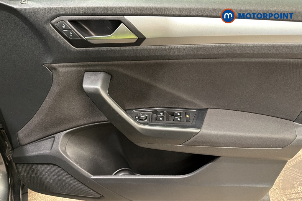 Volkswagen T-Roc Life Manual Petrol SUV - Stock Number (1678579) - 18th supplementary image