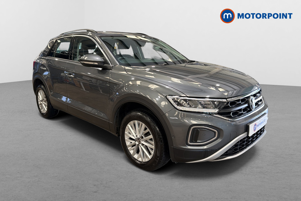 Volkswagen T-Roc Life Manual Petrol SUV - Stock Number (1678579) - Drivers side front corner