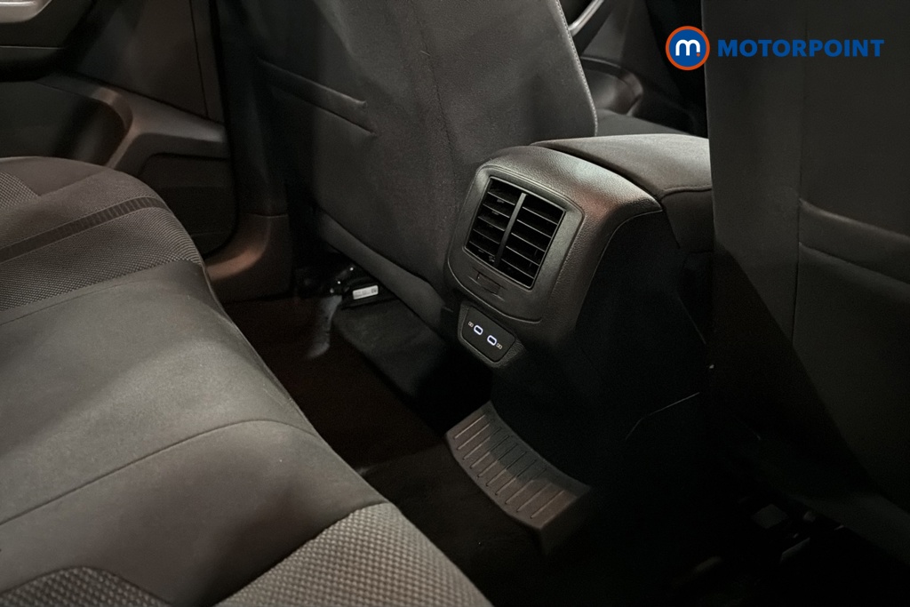 Volkswagen T-Roc Life Manual Petrol SUV - Stock Number (1678579) - 28th supplementary image