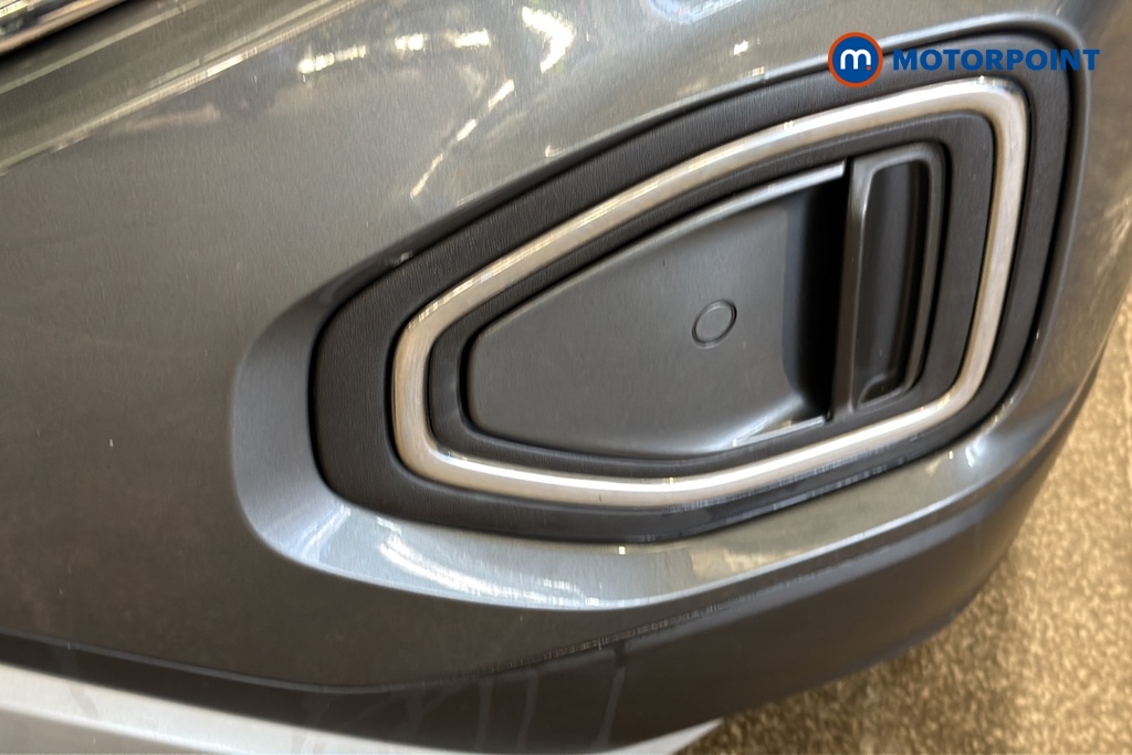 Volkswagen T-Roc Life Manual Petrol SUV - Stock Number (1678579) - 38th supplementary image