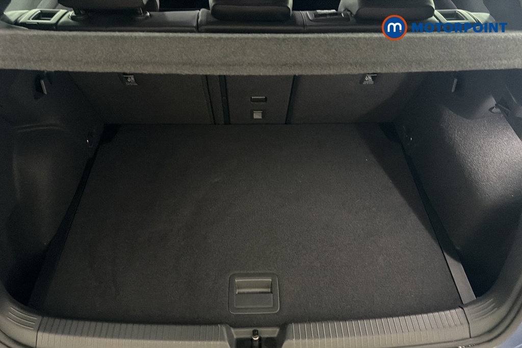 Volkswagen Golf R-Line Automatic Petrol Hatchback - Stock Number (1680364) - 45th supplementary image