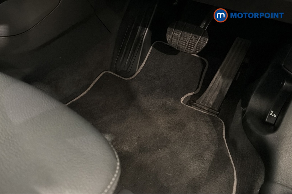 BMW 1 Series Sport Automatic Petrol Hatchback - Stock Number (1680658) - 24th supplementary image