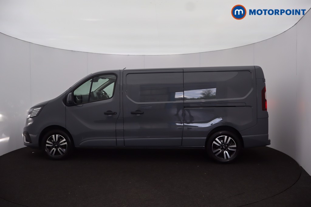 Renault Trafic Extra Sport Automatic Diesel Panel Van - Stock Number (1681224) - Drivers side front corner