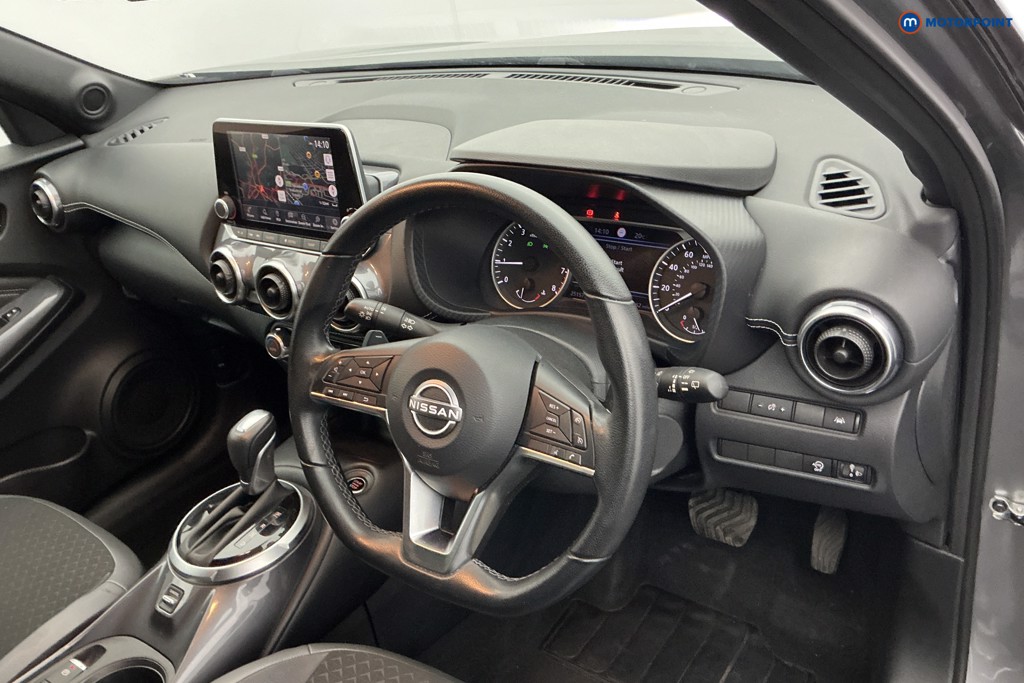 Nissan Juke N-Connecta Automatic Petrol SUV - Stock Number (1681239) - 8th supplementary image