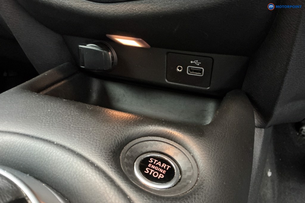 Nissan Juke N-Connecta Automatic Petrol SUV - Stock Number (1681239) - 17th supplementary image