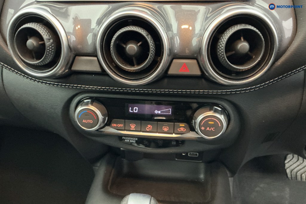 Nissan Juke N-Connecta Automatic Petrol SUV - Stock Number (1681239) - 18th supplementary image