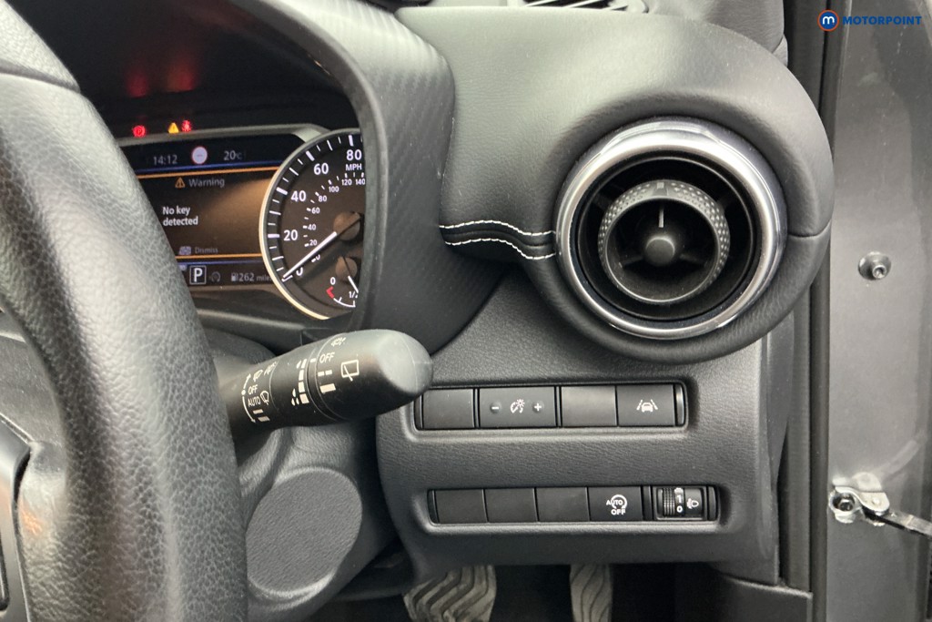 Nissan Juke N-Connecta Automatic Petrol SUV - Stock Number (1681239) - 23rd supplementary image