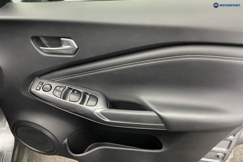 Nissan Juke N-Connecta Automatic Petrol SUV - Stock Number (1681239) - 25th supplementary image