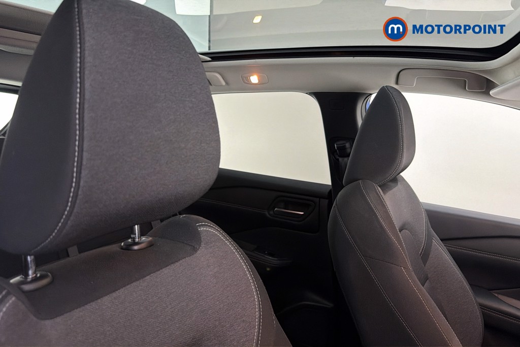 Nissan Qashqai N-Connecta Manual Petrol SUV - Stock Number (1681362) - 23rd supplementary image