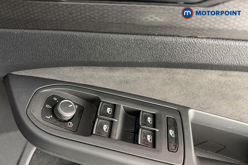 Volkswagen Golf GTI Manual Petrol Hatchback - Stock Number (1681601) - 19th supplementary image