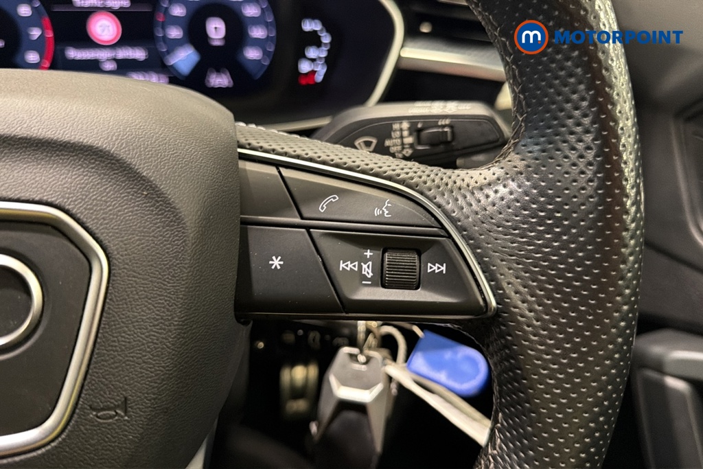 Audi Q3 Black Edition Manual Petrol SUV - Stock Number (1681618) - 3rd supplementary image