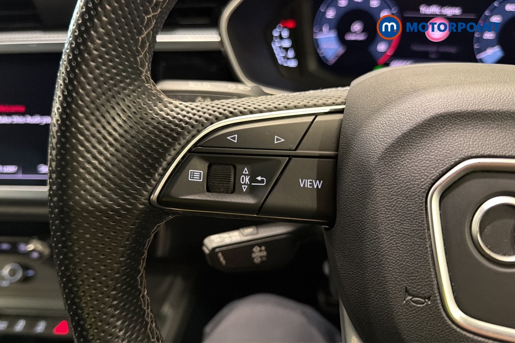 Audi Q3 Black Edition Manual Petrol SUV - Stock Number (1681618) - 4th supplementary image
