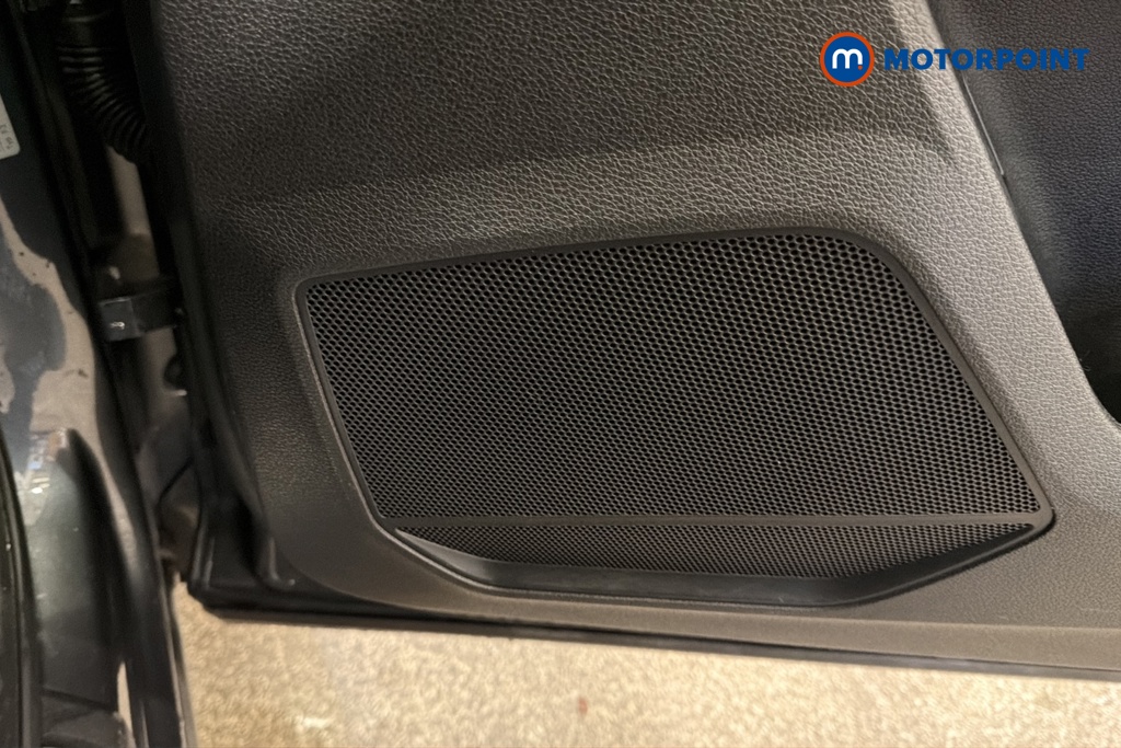 Audi Q3 Black Edition Manual Petrol SUV - Stock Number (1681618) - 21st supplementary image