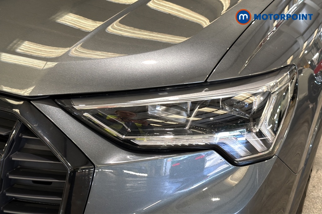Audi Q3 Black Edition Manual Petrol SUV - Stock Number (1681618) - 42nd supplementary image