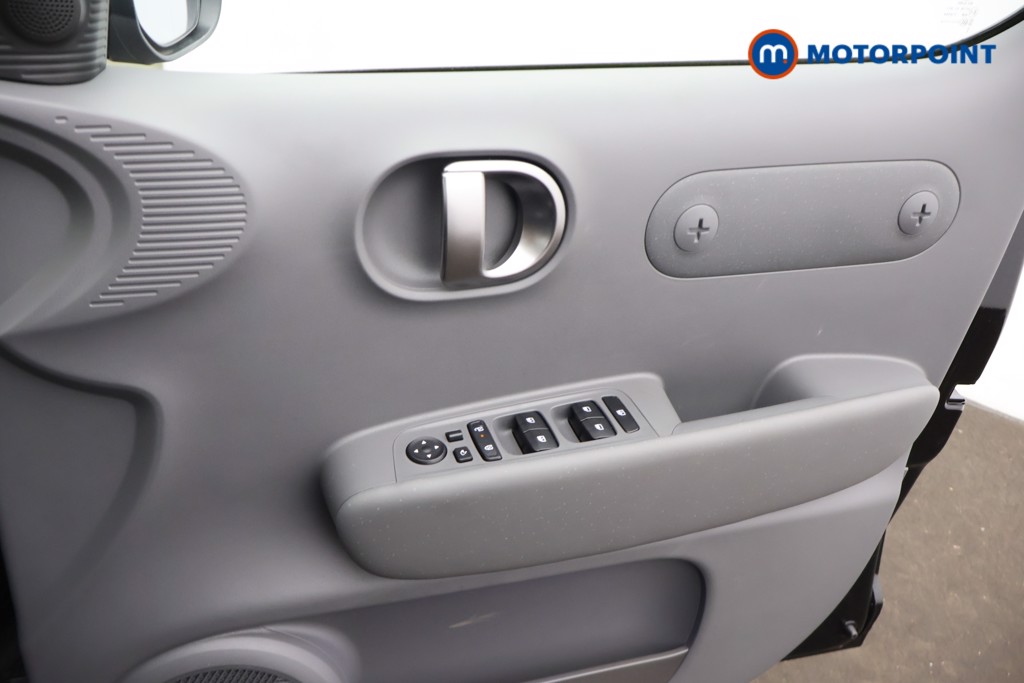 Hyundai Inster Cross Automatic Electric SUV - Stock Number (1682554) - 18th supplementary image