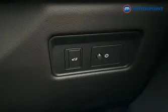 Jaguar F-Pace R-Dynamic Se Black Automatic Diesel SUV - Stock Number (1682616) - 11th supplementary image