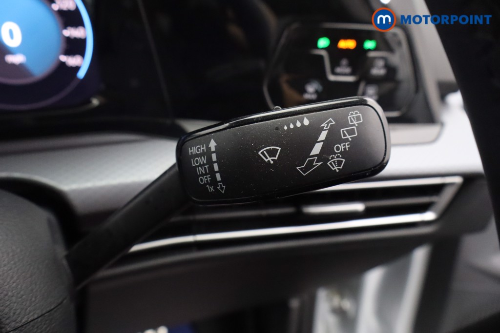Volkswagen Golf Active Manual Petrol Hatchback - Stock Number (1671532) - 7th supplementary image