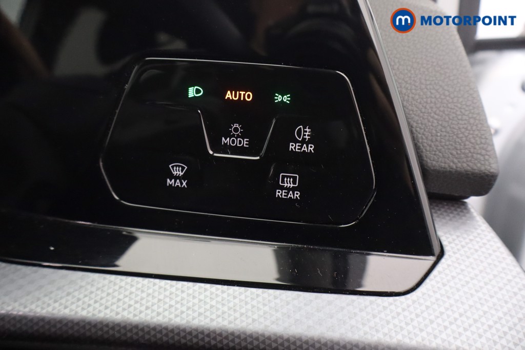 Volkswagen Golf Active Manual Petrol Hatchback - Stock Number (1671532) - 8th supplementary image