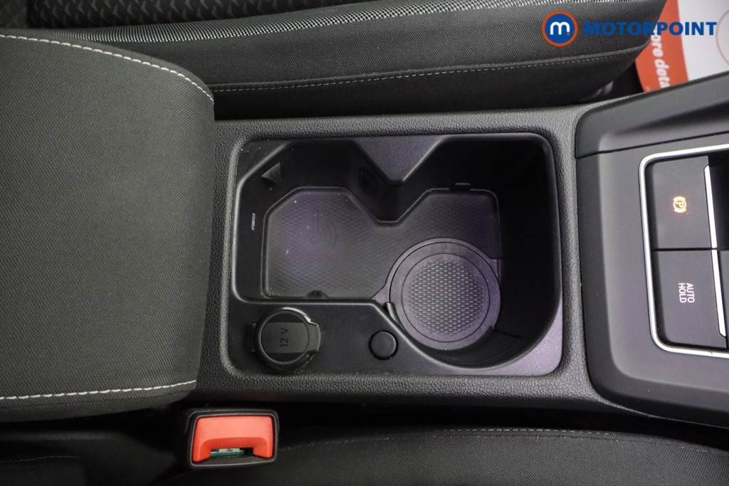 Volkswagen Golf Active Manual Petrol Hatchback - Stock Number (1671532) - 19th supplementary image
