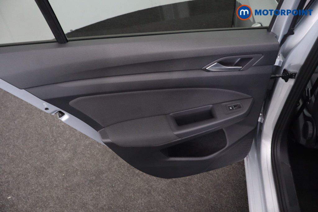 Volkswagen Golf Active Manual Petrol Hatchback - Stock Number (1671532) - 30th supplementary image