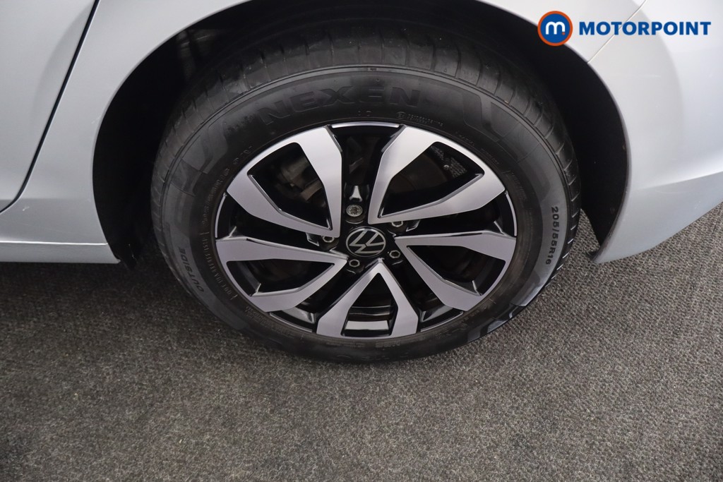 Volkswagen Golf Active Manual Petrol Hatchback - Stock Number (1671532) - 34th supplementary image