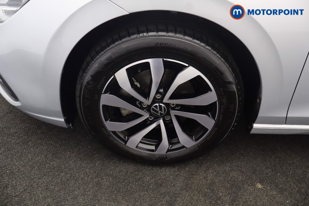 Volkswagen Golf Active Manual Petrol Hatchback - Stock Number (1671532) - 35th supplementary image
