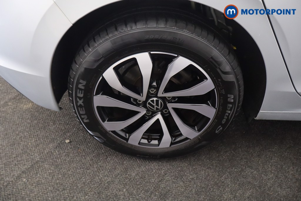 Volkswagen Golf Active Manual Petrol Hatchback - Stock Number (1671532) - 37th supplementary image
