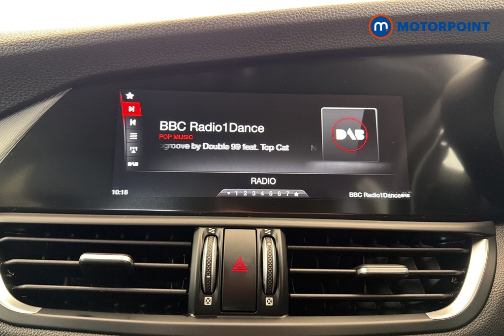 Alfa Romeo Giulia Veloce Automatic Petrol Saloon - Stock Number (1671676) - 8th supplementary image