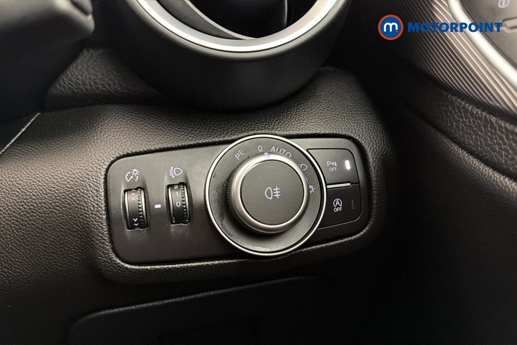 Alfa Romeo Giulia Veloce Automatic Petrol Saloon - Stock Number (1671676) - 11th supplementary image