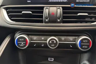 Alfa Romeo Giulia Veloce Automatic Petrol Saloon - Stock Number (1671676) - 12th supplementary image