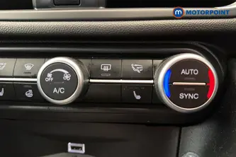 Alfa Romeo Giulia Veloce Automatic Petrol Saloon - Stock Number (1671676) - 14th supplementary image
