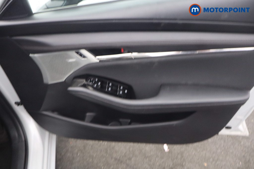 Mazda 3 Exclusive-Line Automatic Petrol Hatchback - Stock Number (1672710) - 9th supplementary image