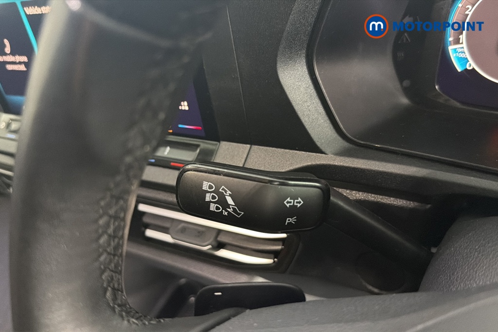 Volkswagen Caddy Maxi Life Automatic Petrol People Carrier - Stock Number (1673851) - 5th supplementary image