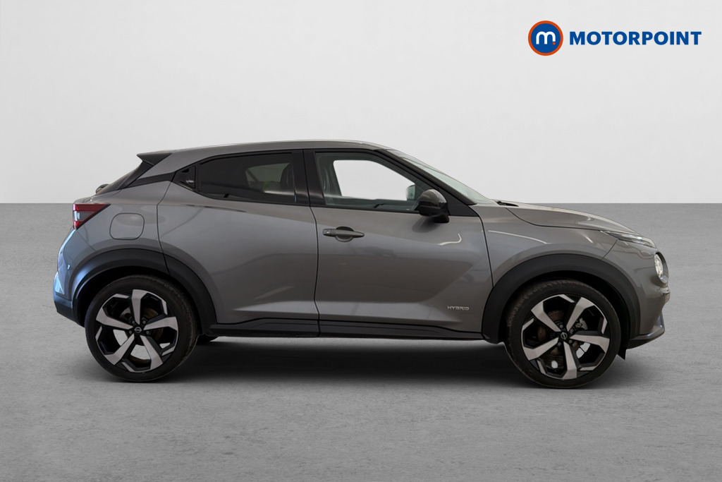Nissan Juke Tekna Automatic Petrol-Electric Hybrid SUV - Stock Number (1675452) - Passenger side