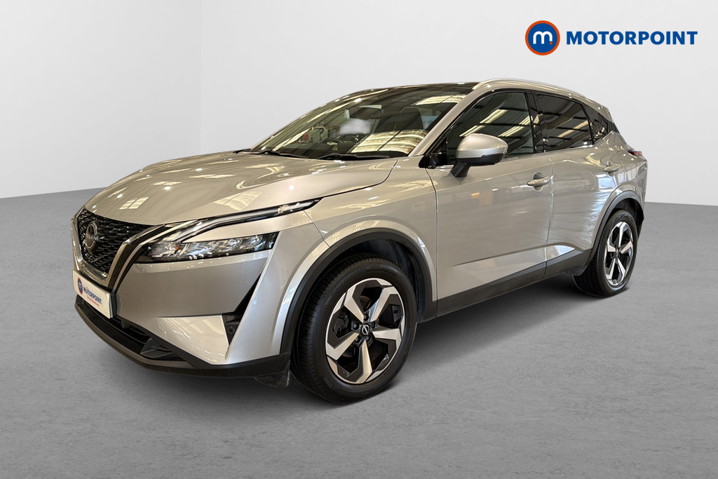 Nissan Qashqai N-Connecta Manual Petrol SUV - Stock Number (1676022) - Passenger side front corner