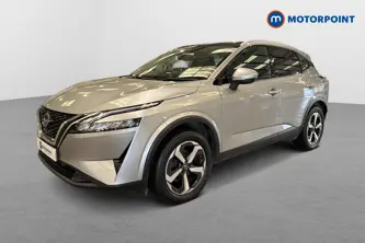 Nissan Qashqai N-Connecta Manual Petrol SUV - Stock Number (1676022) - Passenger side front corner