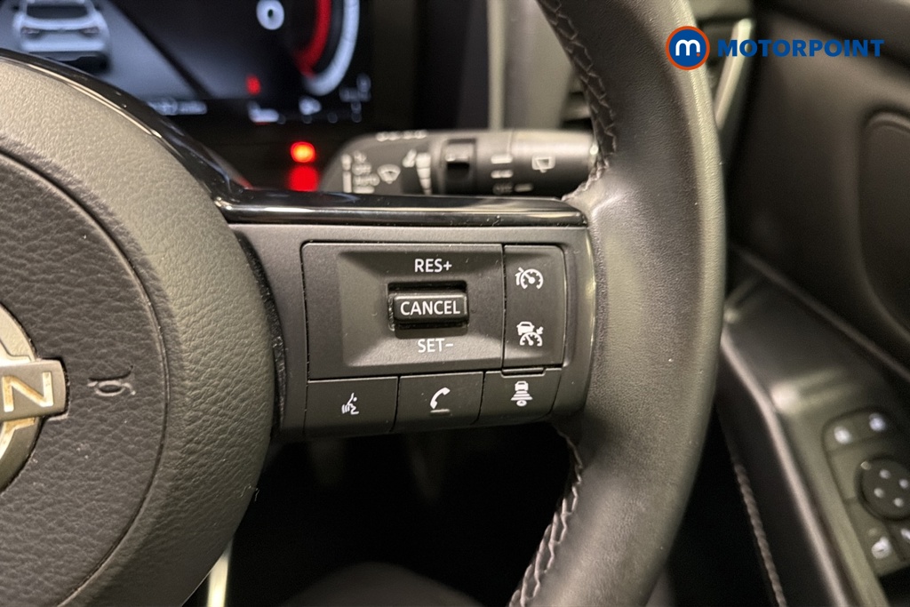 Nissan Qashqai N-Connecta Manual Petrol SUV - Stock Number (1676022) - 3rd supplementary image